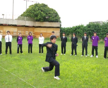http://www.rikkyo.ne.jp/sgrp/archery/public/cover/2009.5.10.league.final2.JPG